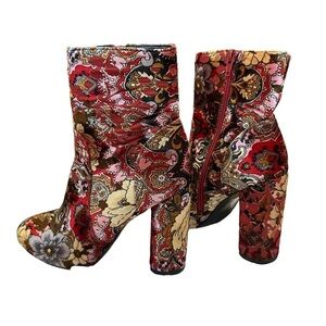 Velour Floral Paisley Chelsy Boots Rounded Toe Block Heel Size 6.5